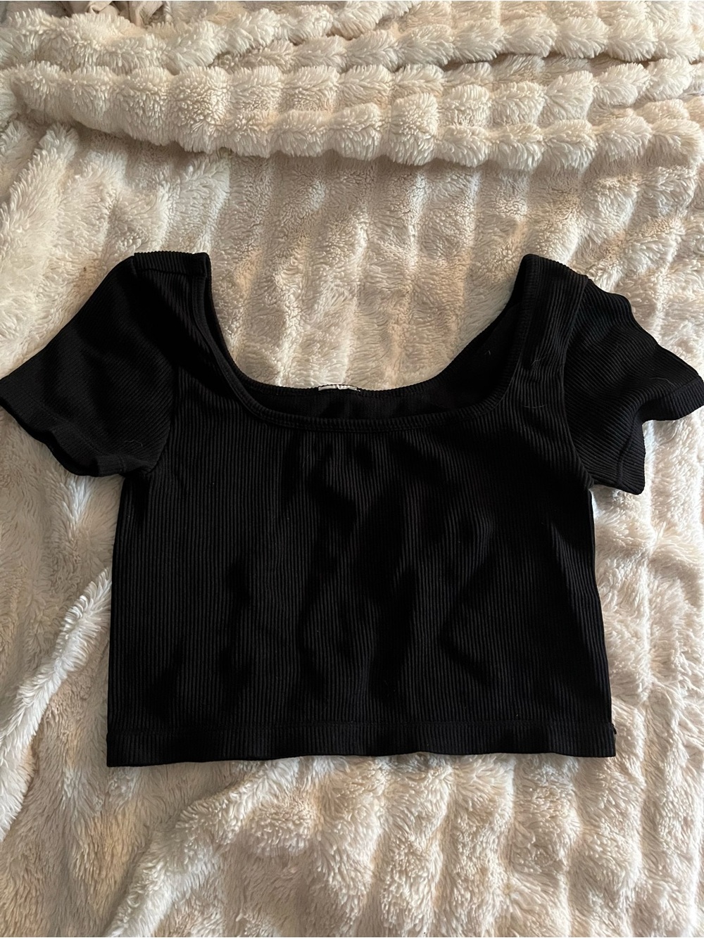 Black Ribbed Scoop Neck Crop Top - Women